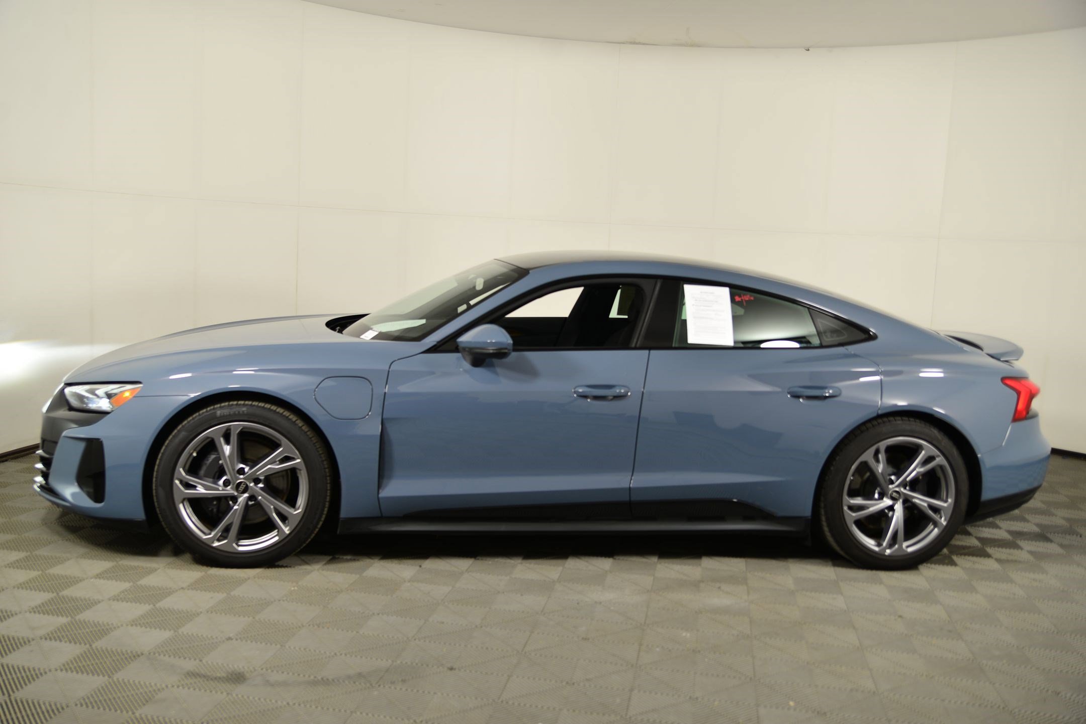 Certified 2023 Audi e-tron GT Premium Plus image 2