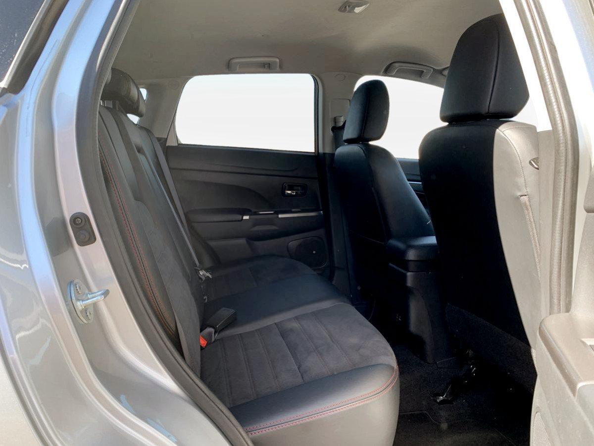 Used 2024 Mitsubishi Outlander Sport ES AWD/4WD image 18