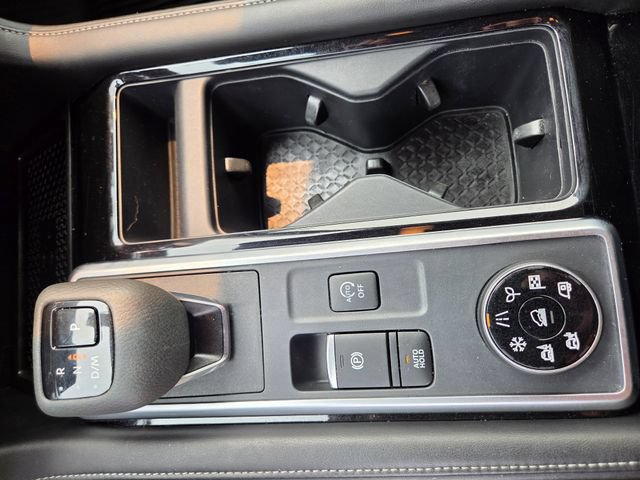 Used 2024 Nissan Pathfinder SL AWD/4WD image 8