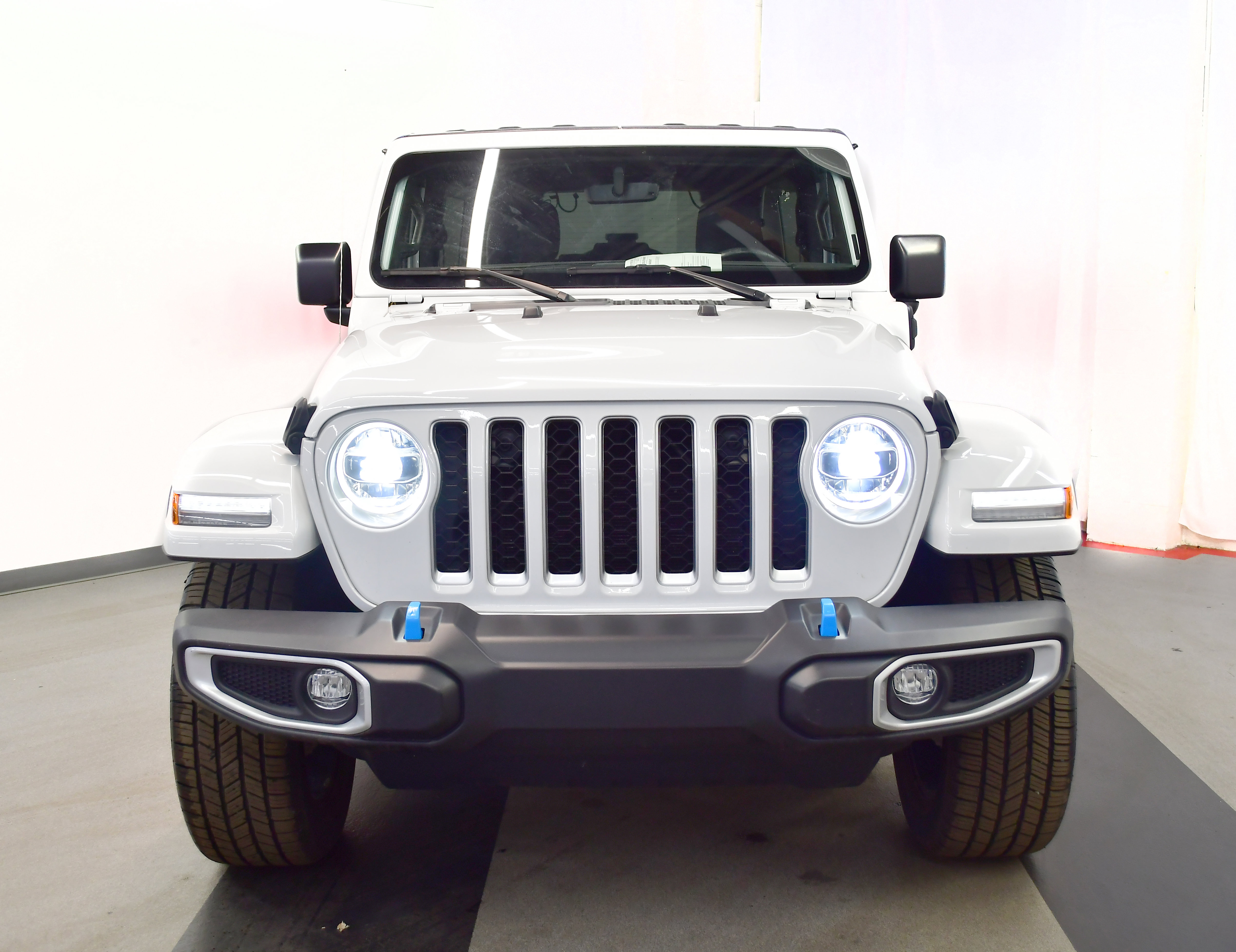 Used 2022 Jeep Wrangler Unlimited Sahara w/ Cold Weather Group image 3