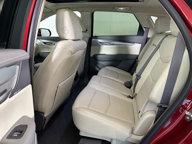 Used 2025 Cadillac XT5 Premium Luxury AWD/4WD image 24