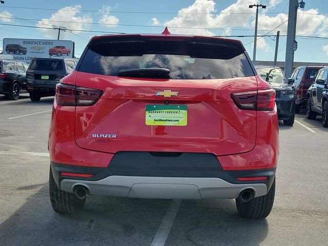 Used 2023 Chevrolet Blazer LT FWD image 5