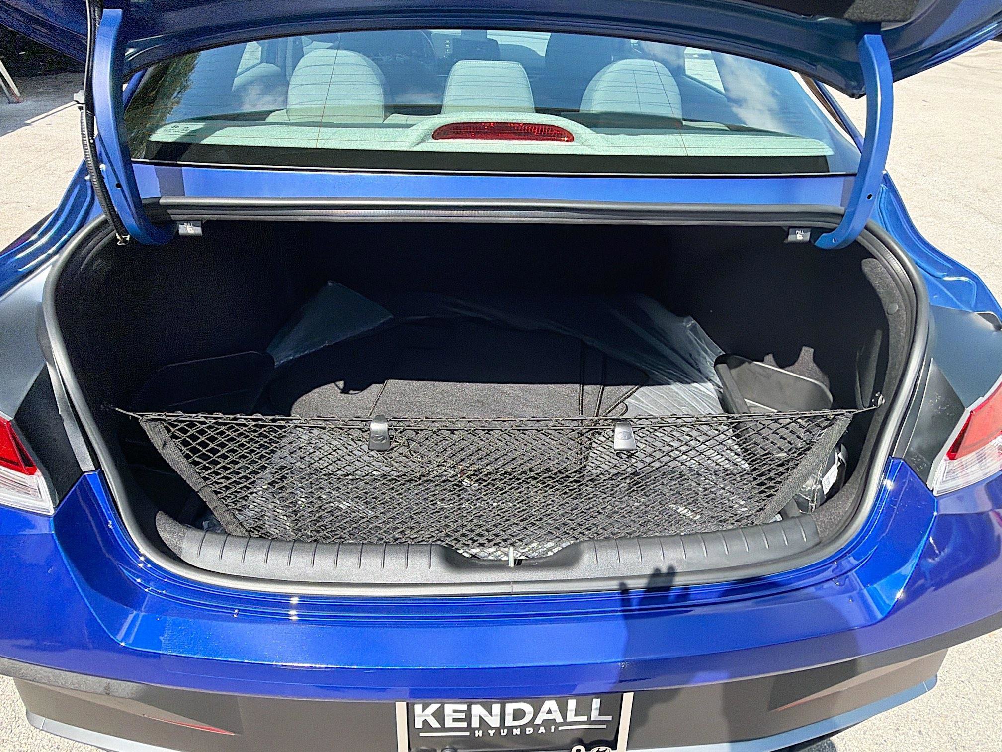 Certified 2025 Hyundai Elantra Sport image 23