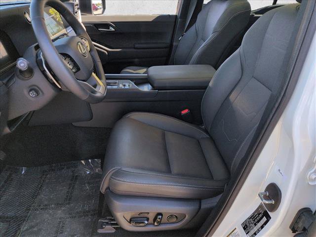 Used 2025 Lexus GX 550 w/ Accessory Package (2T) image 22