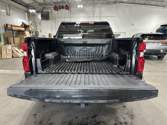 Used 2023 Chevrolet Silverado 1500 LT AWD/4WD image 25