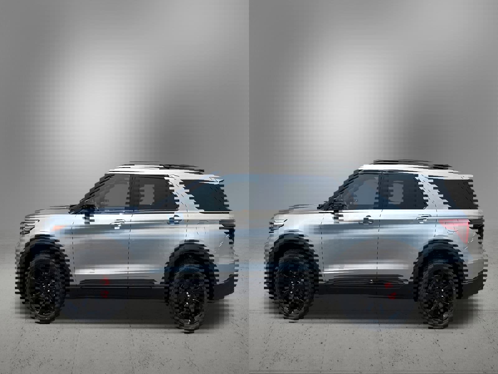 Used 2024 Ford Explorer ST w/ Equipment Group 401A image 2