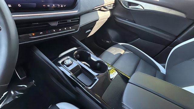 Used 2025 Buick Envision Sport Touring AWD/4WD image 14
