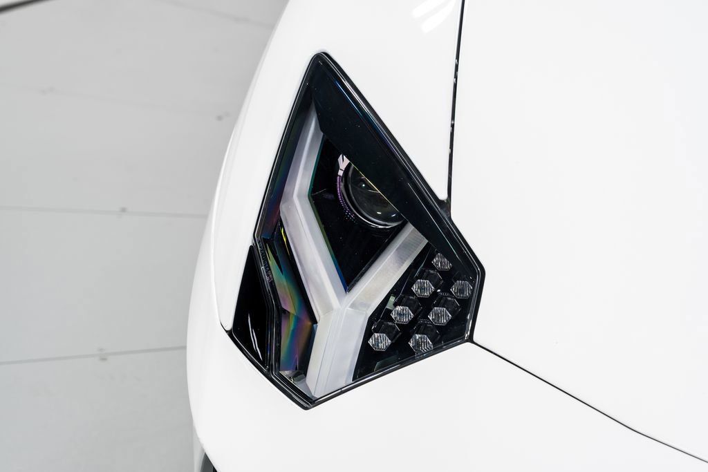 Used 2018 Lamborghini Aventador S image 47