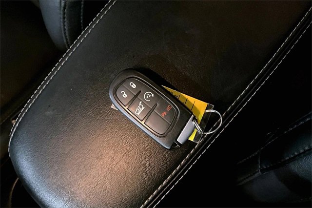 Used 2021 Jeep Cherokee Latitude Lux w/ Comfort/Convenience Group image 30