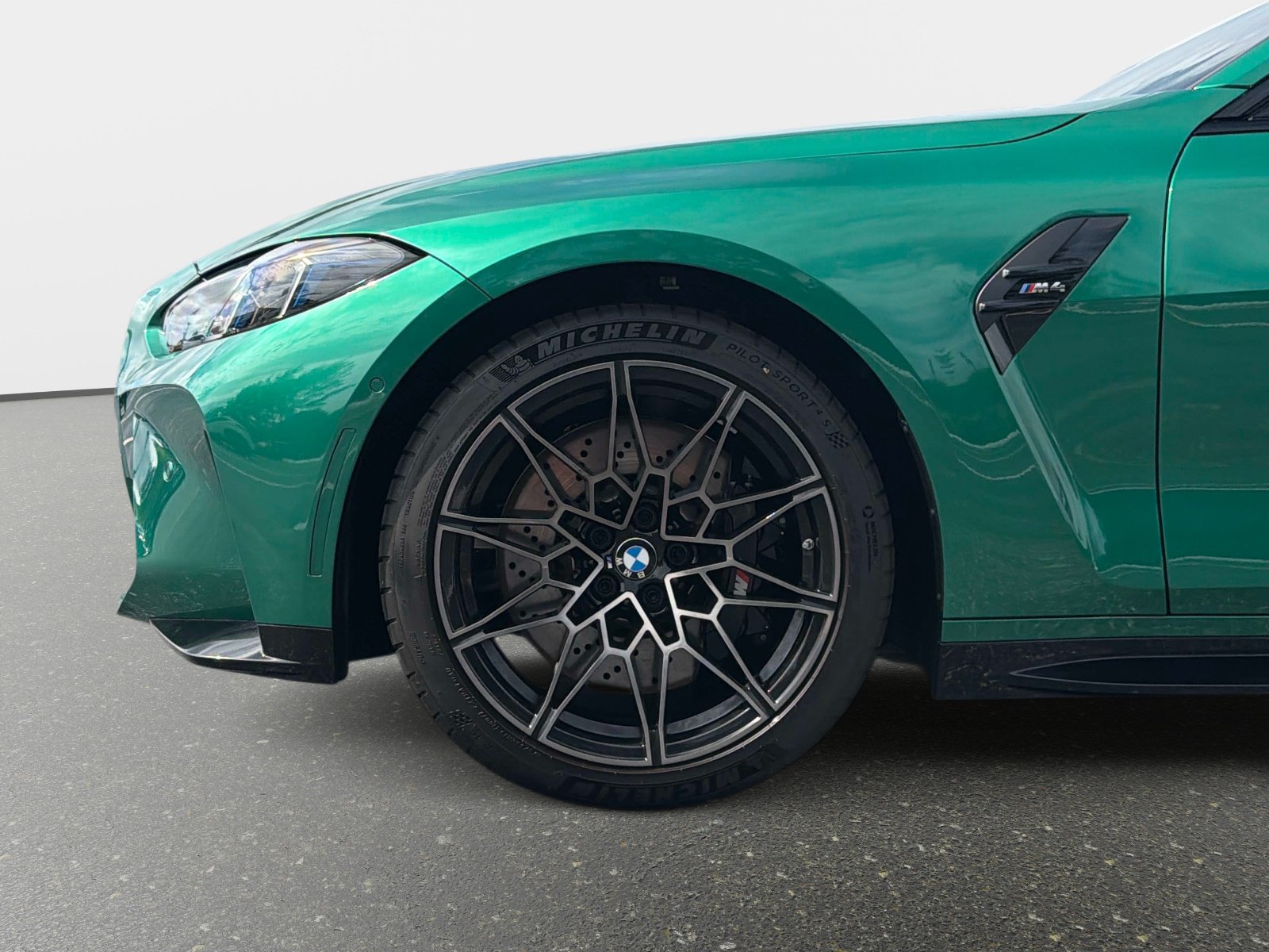 Used 2026 BMW M4 Coupe w/ Executive Package RWD image 13