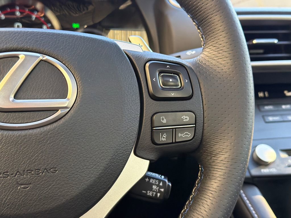 Used 2015 Lexus RC F image 18