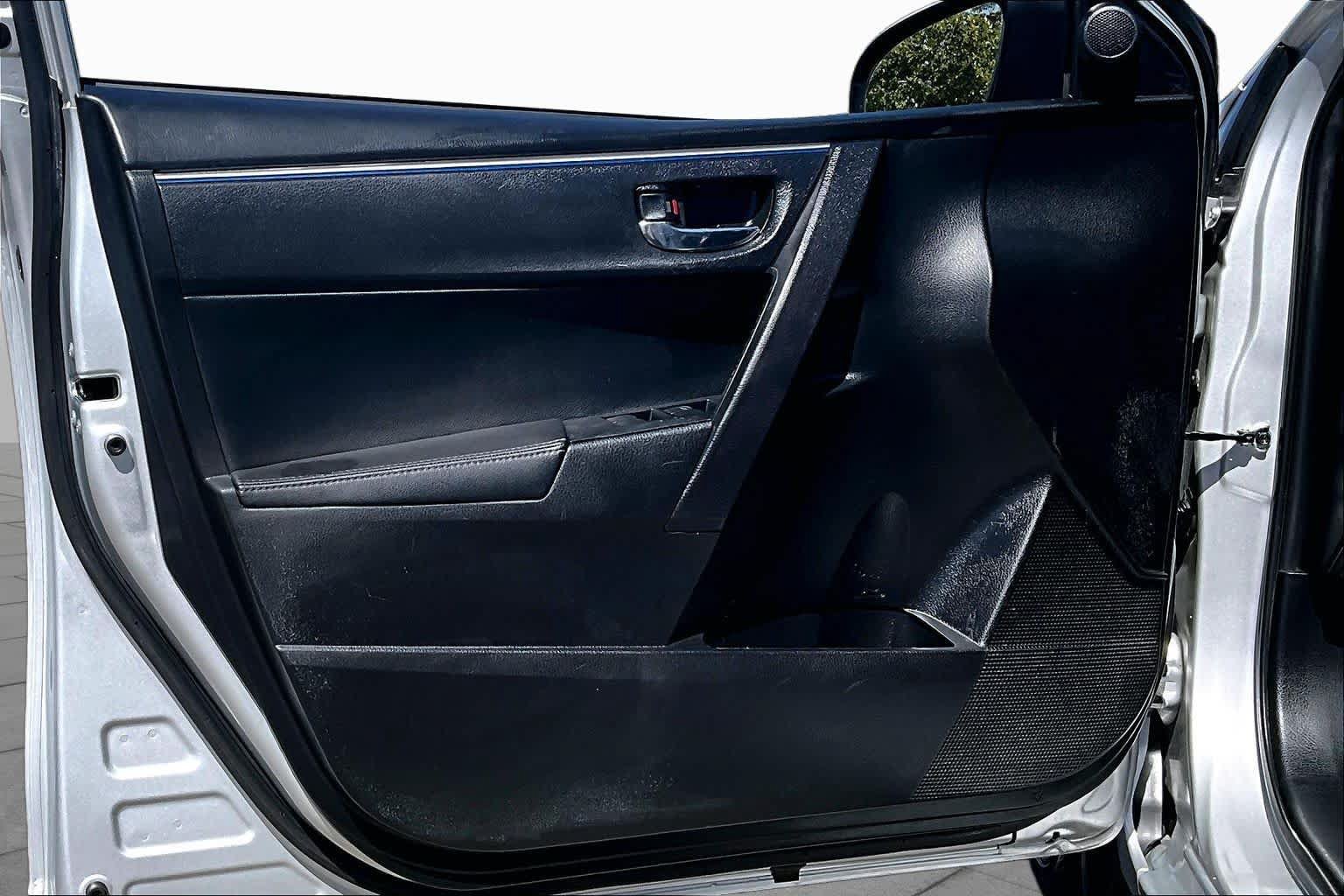 Used 2016 Toyota Corolla S FWD image 21