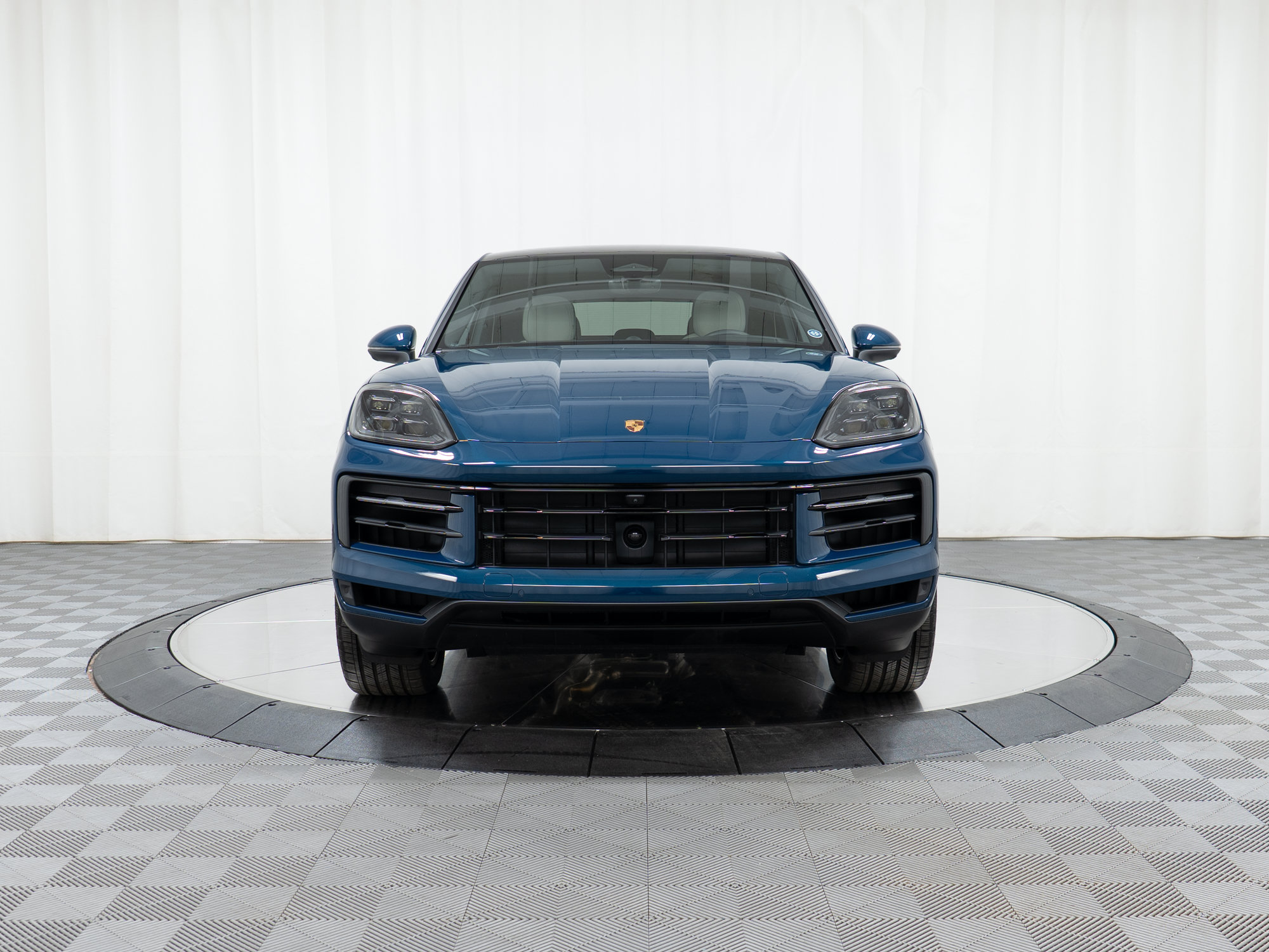 Certified 2026 Porsche Cayenne Coupe AWD/4WD image 10
