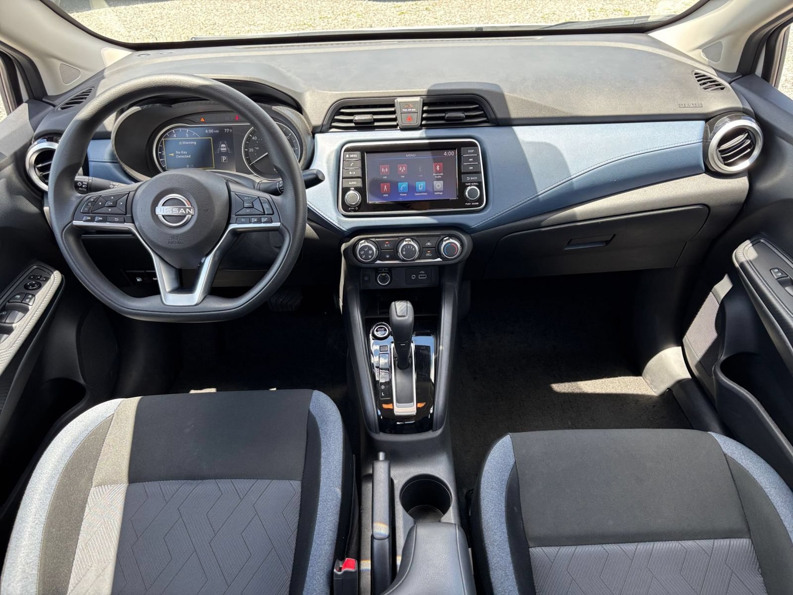 Used 2025 Nissan Versa SV FWD image 31