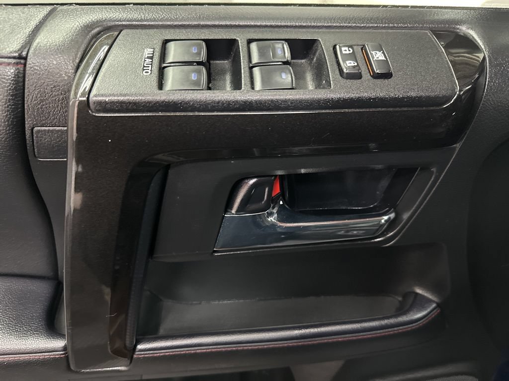 Used 2023 Toyota 4Runner TRD Off-Road Premium w/ Moonroof Package AWD/4WD image 18