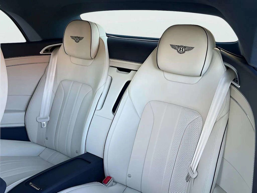 Used 2024 Bentley Continental GT image 19