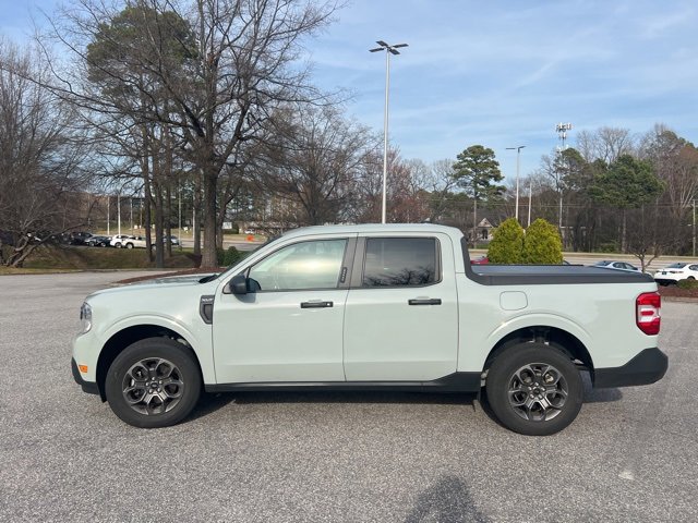 Used 2023 Ford Maverick XLT image 2