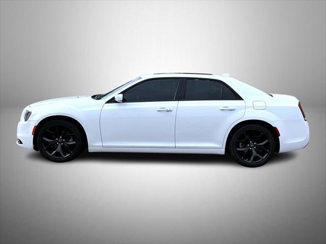 Certified 2022 Chrysler 300 S w/ Comfort Group RWD image 8