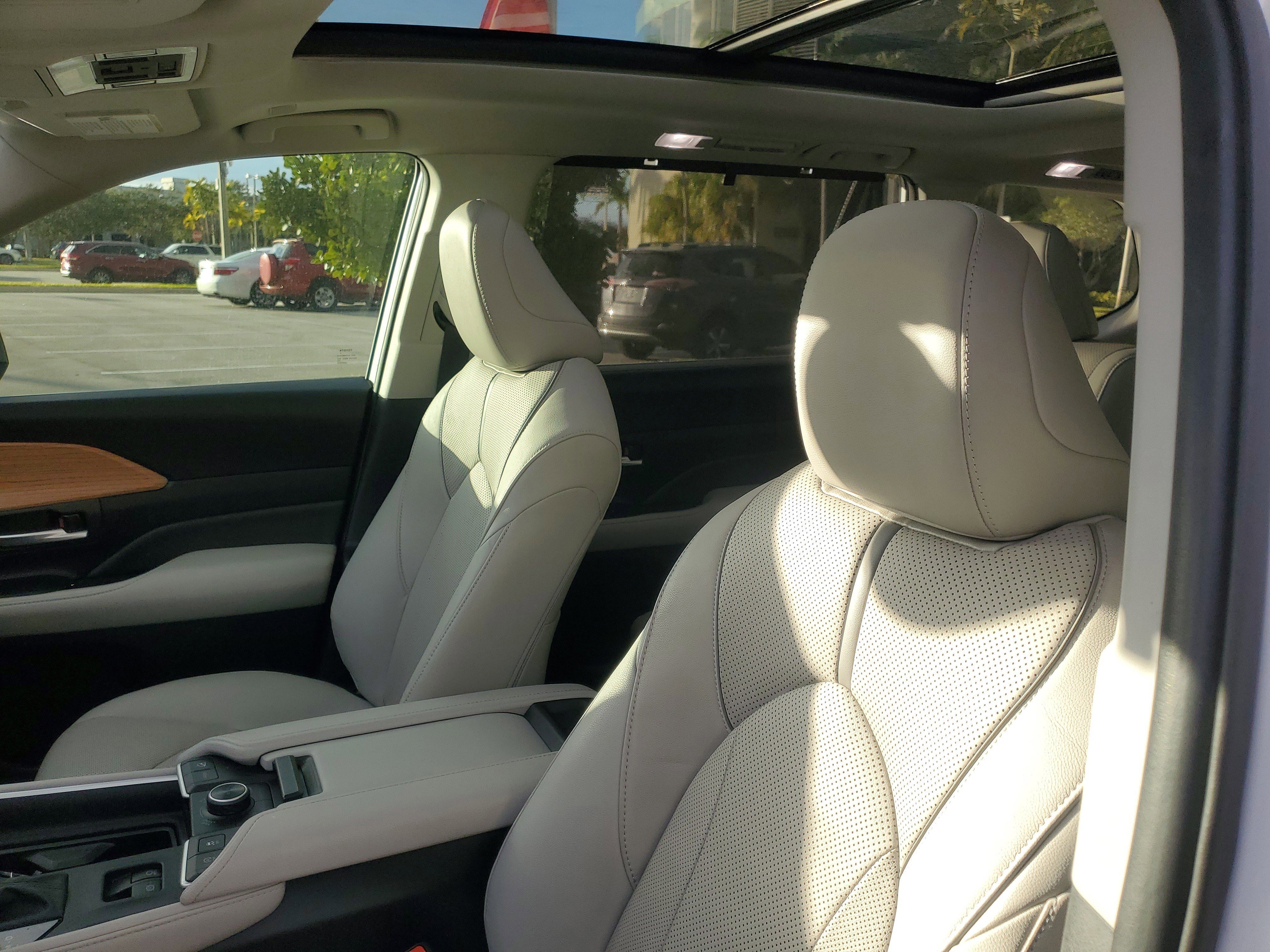 Used 2024 Toyota Grand Highlander Platinum image 19