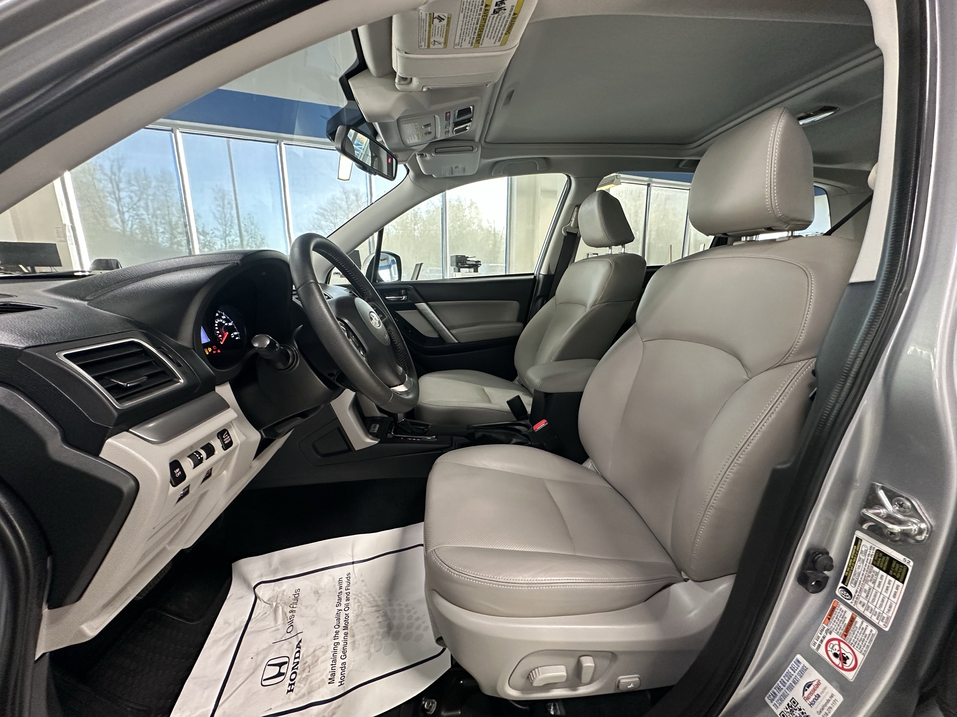 Used 2016 Subaru Forester 2.5i Touring w/ Eyesight & Navigation System AWD/4WD image 8