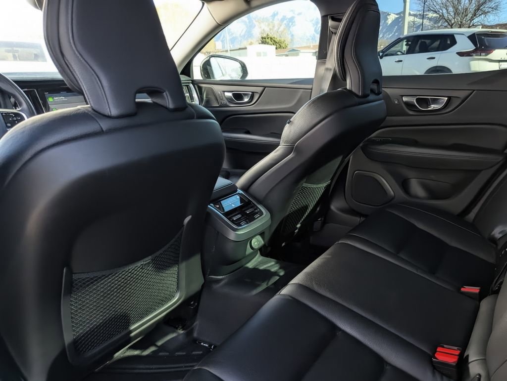 Used 2024 Volvo S60 B5 Ultimate image 29