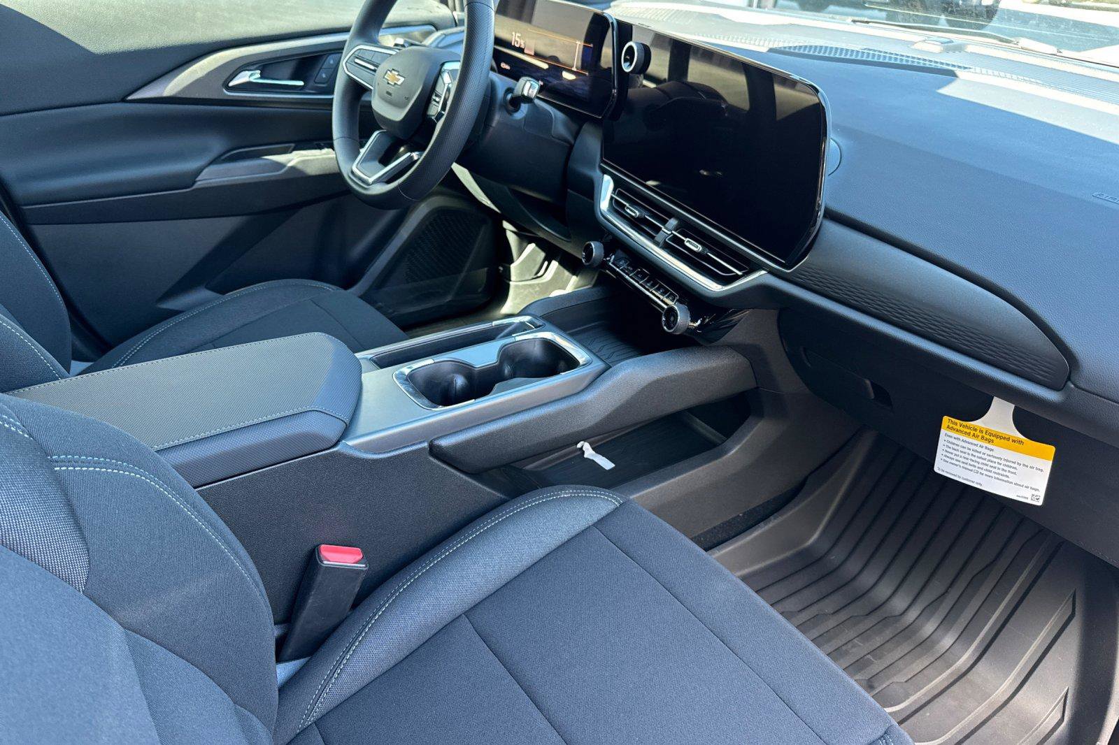 New 2026 Chevrolet Equinox EV LT image 21
