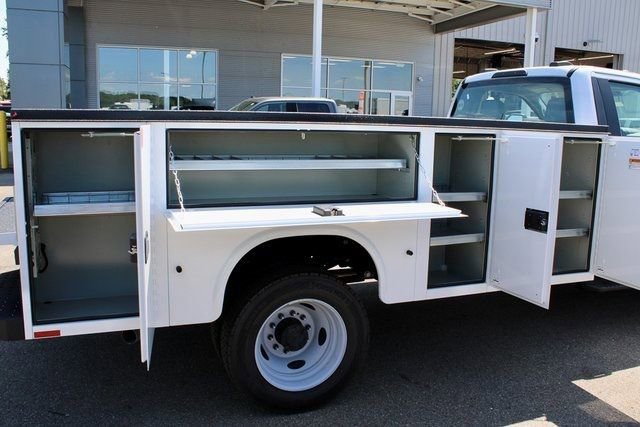 New 2024 Ford F550 4x4 Regular Cab Super Duty image 7