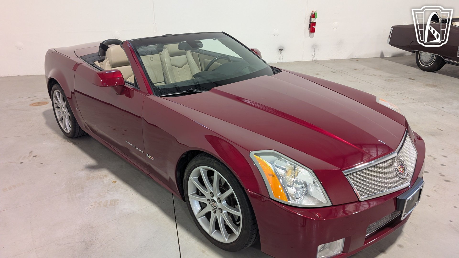 Used 2006 Cadillac XLR V RWD image 20