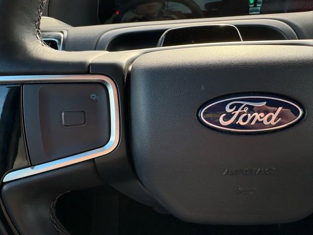 Used 2025 Ford Expedition Platinum image 30