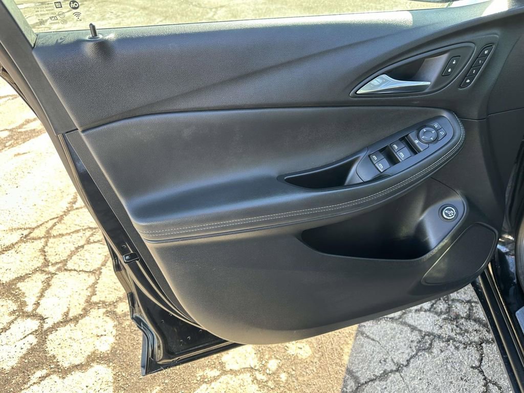 Certified 2023 Buick Encore GX Essence w/ Experience Buick Package image 17