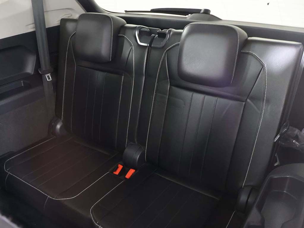 Used 2024 Volkswagen Tiguan SE w/ Panoramic Sunroof Package FWD image 34