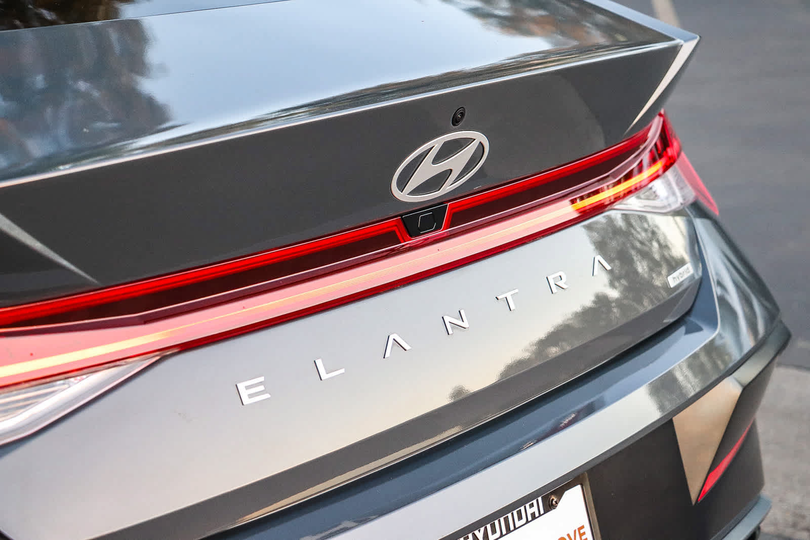 Used 2025 Hyundai Elantra Limited FWD image 10
