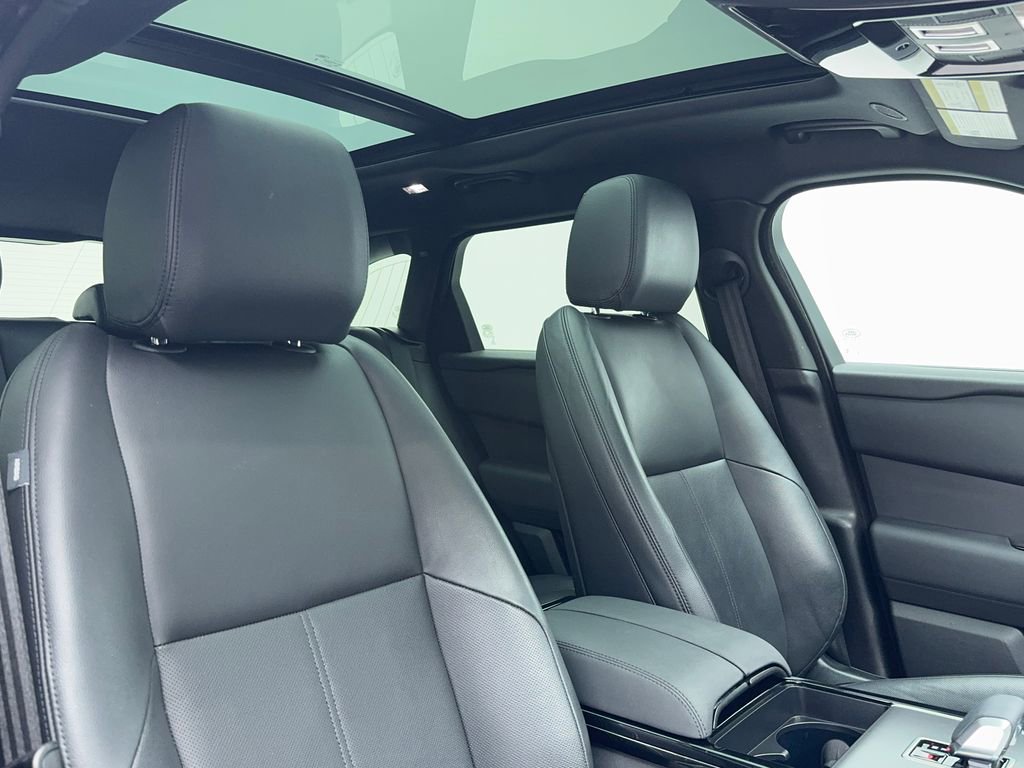 Used 2025 Land Rover Range Rover Velar Dynamic SE image 48