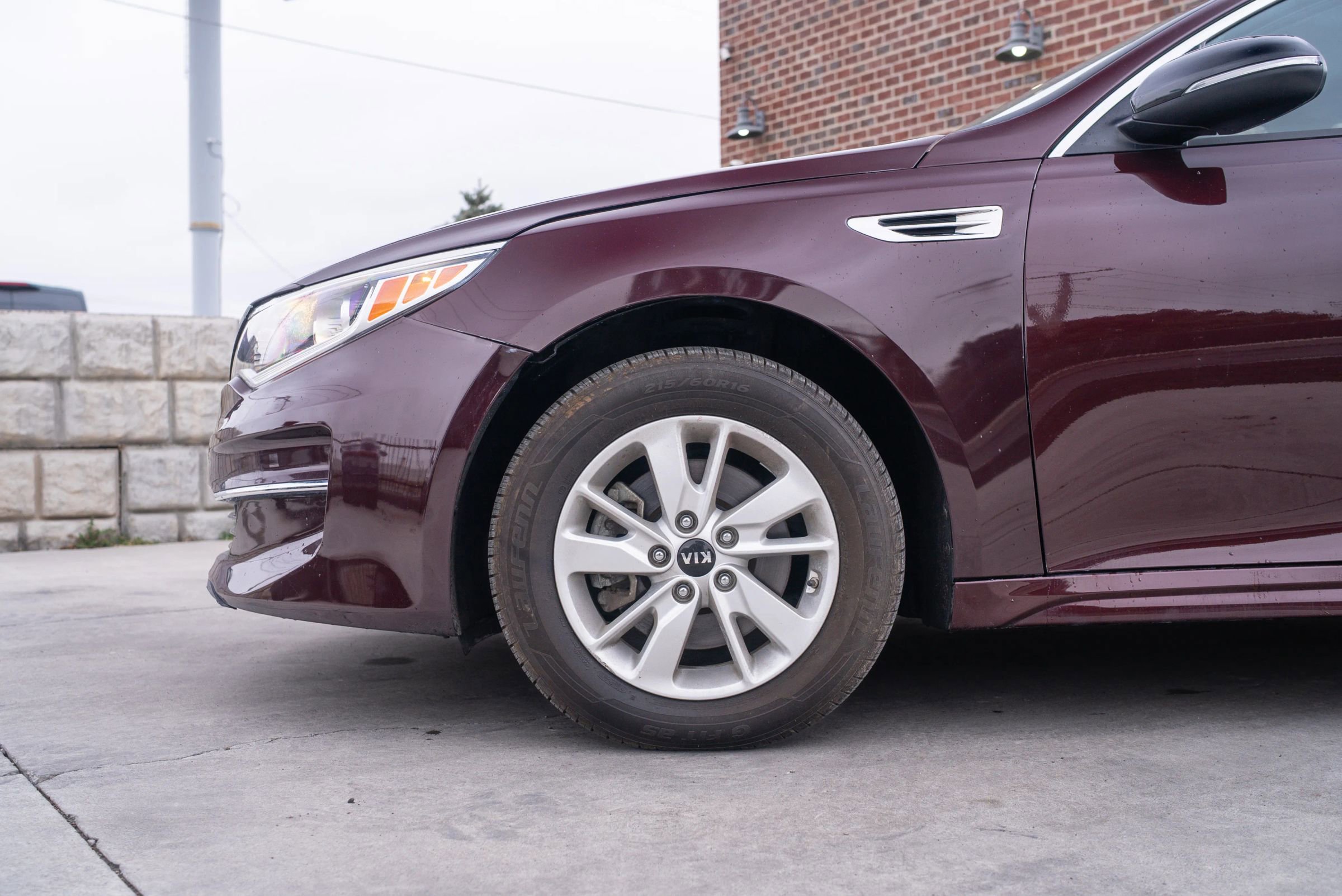 Used 2017 Kia Optima LX image 4