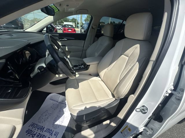Used 2023 Buick Envision Essence FWD image 18