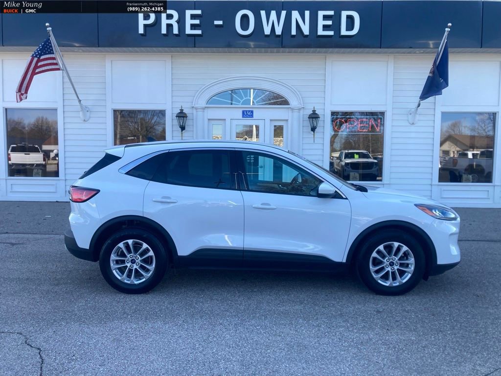 Used 2020 Ford Escape SE image 4