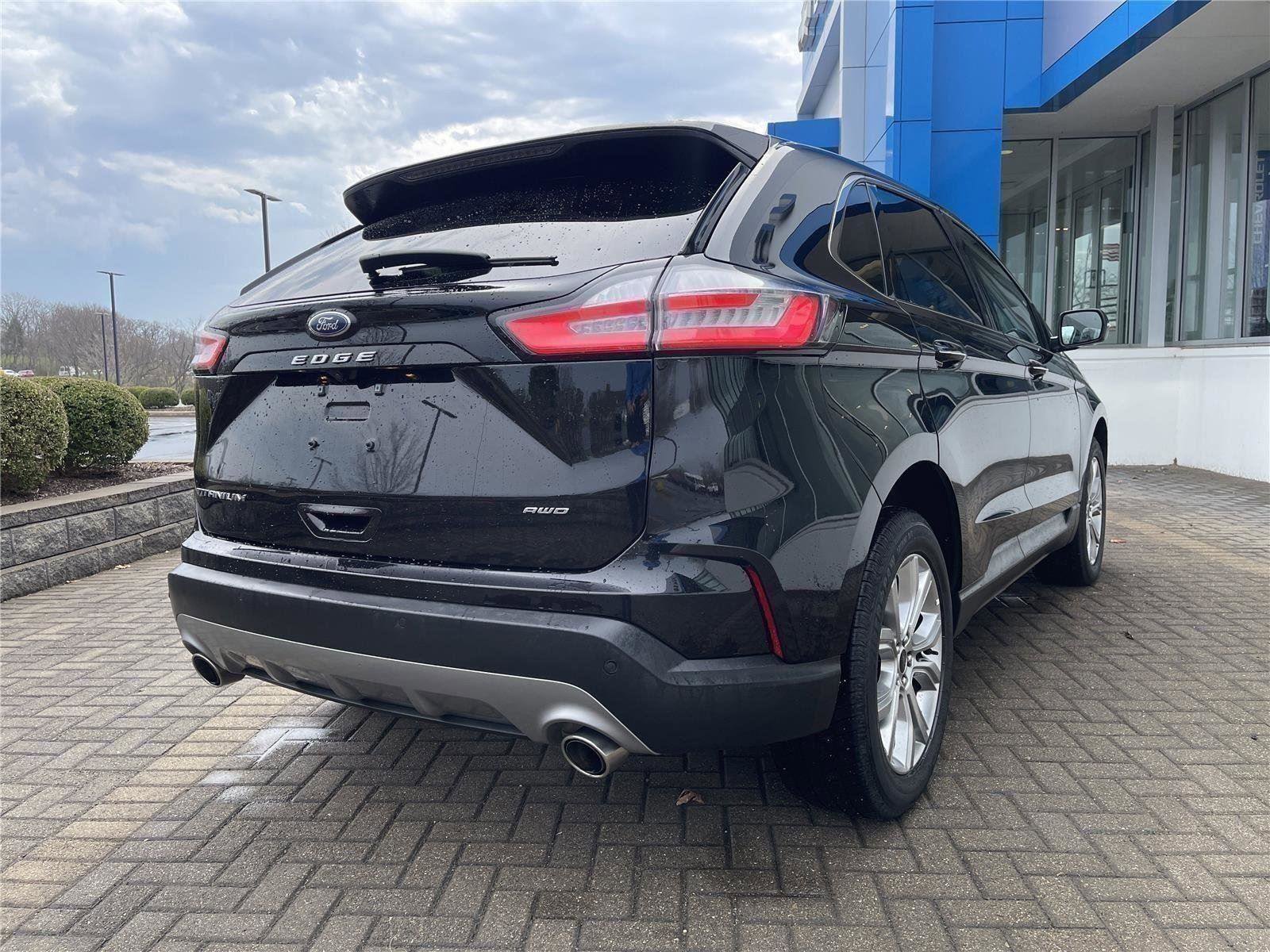 Used 2024 Ford Edge Titanium AWD/4WD image 5