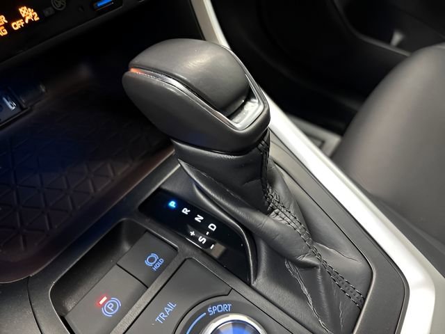 Used 2019 Toyota RAV4 Limited image 26