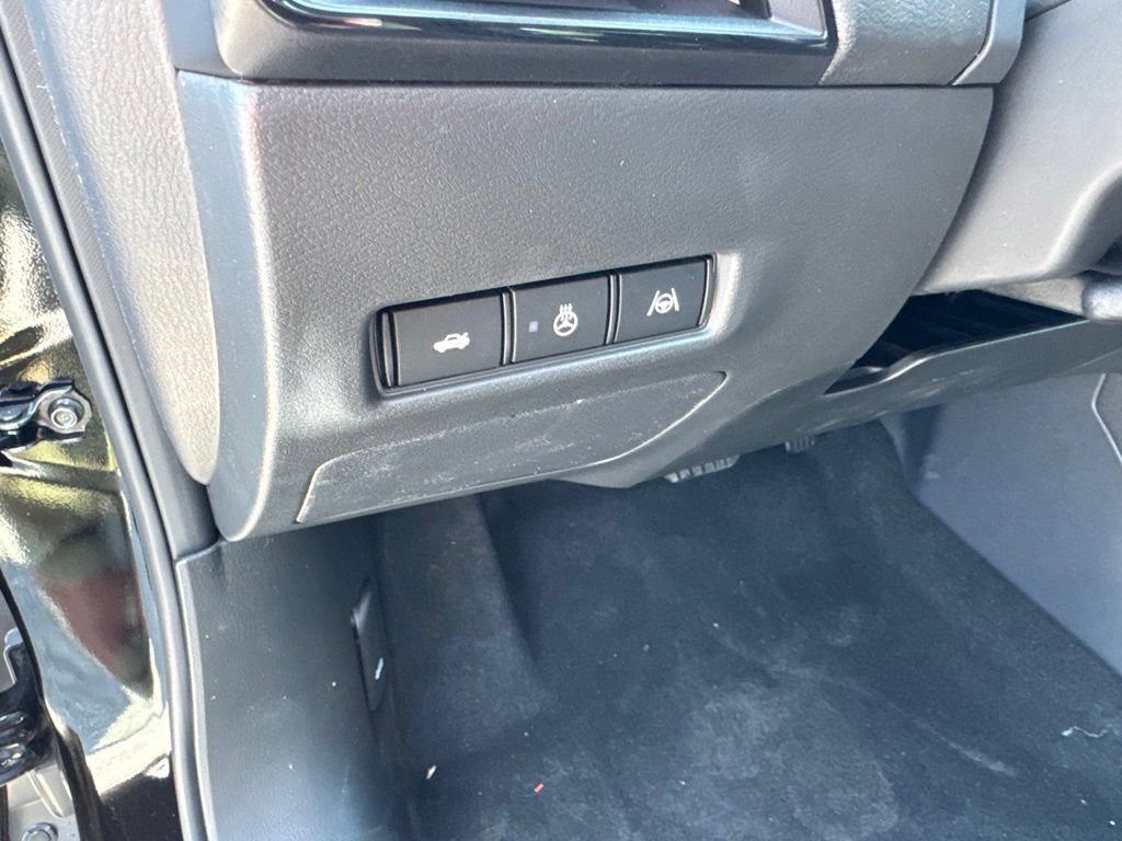 New 2026 Nissan Sentra SR w/ SR Premium Package FWD image 11