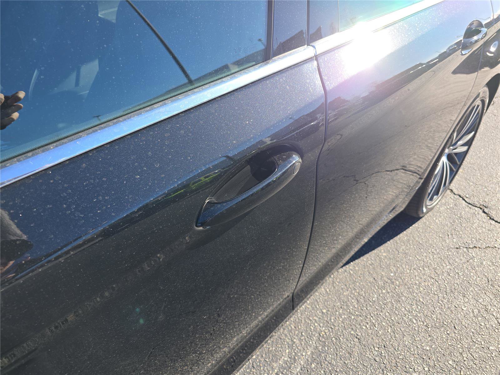 Used 2023 BMW 530e xDrive w/ Premium Package image 12