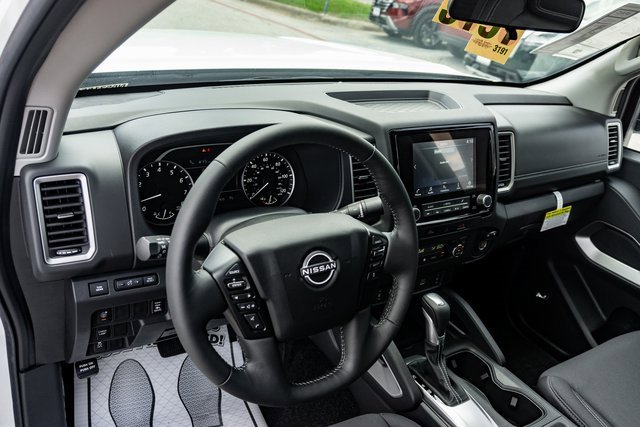 New 2025 Nissan Frontier SV w/ SV Convenience Package image 10
