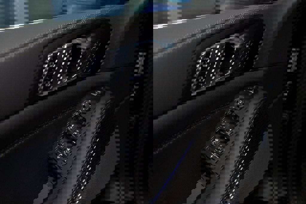 New 2026 BMW X5 xDrive40i w/ Premium Package image 13