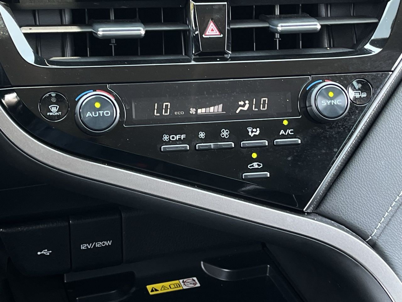 Used 2023 Toyota Camry XSE FWD image 18
