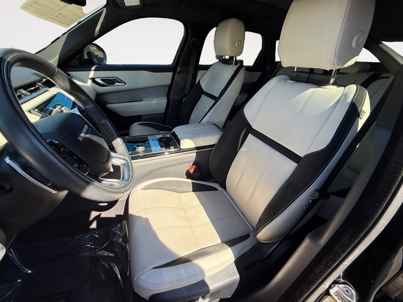Used 2020 Land Rover Range Rover Velar R-Dynamic S image 10