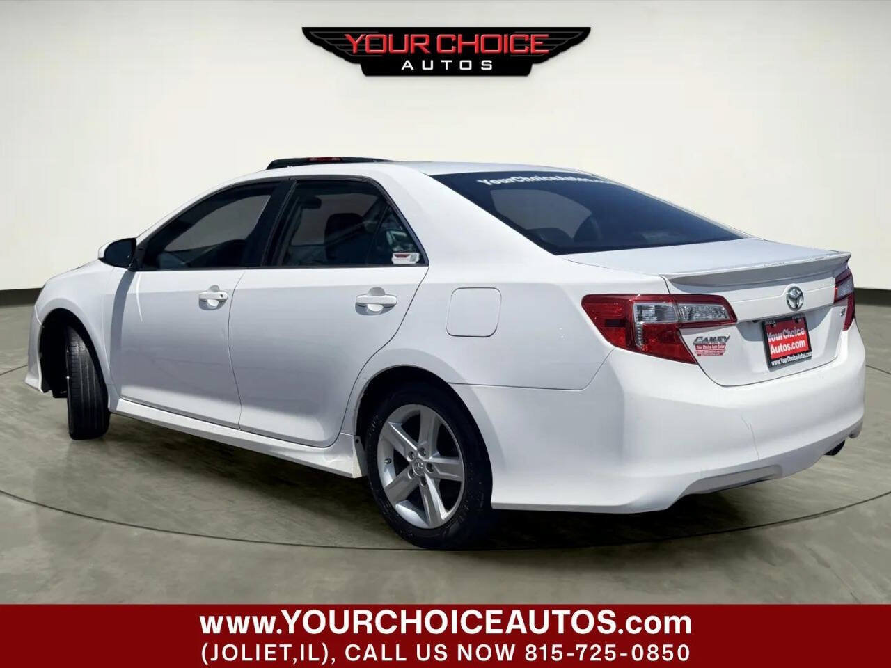 Used 2014 Toyota Camry SE FWD image 3
