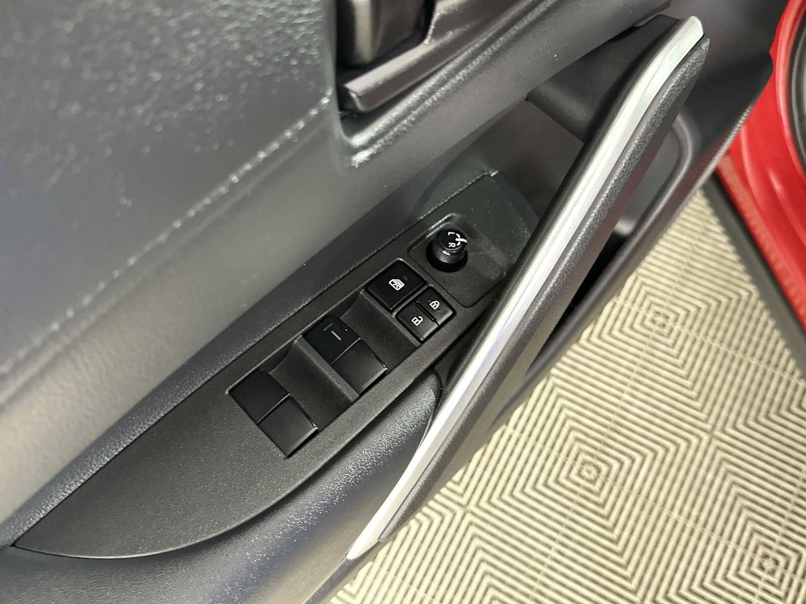 Used 2024 Toyota Corolla Cross LE AWD/4WD image 16