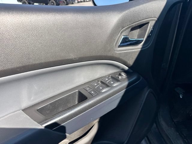 Used 2016 Chevrolet Colorado Z71 AWD/4WD image 9