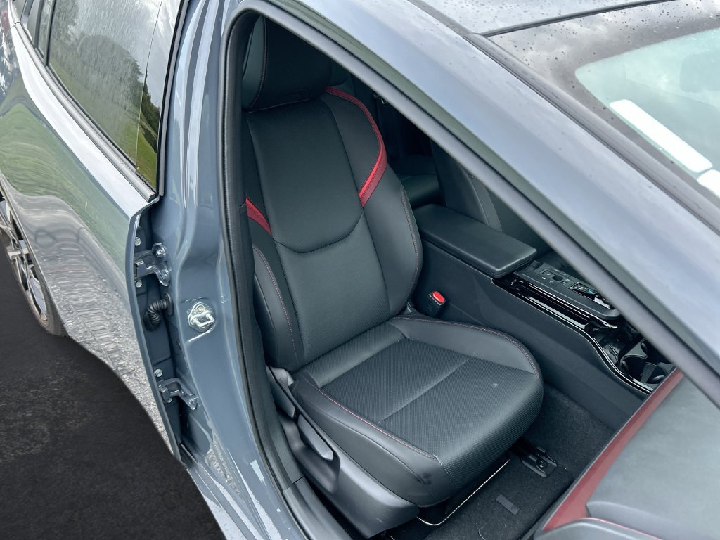 Certified 2025 Toyota Prius Plug-In Hybrid FWD image 32
