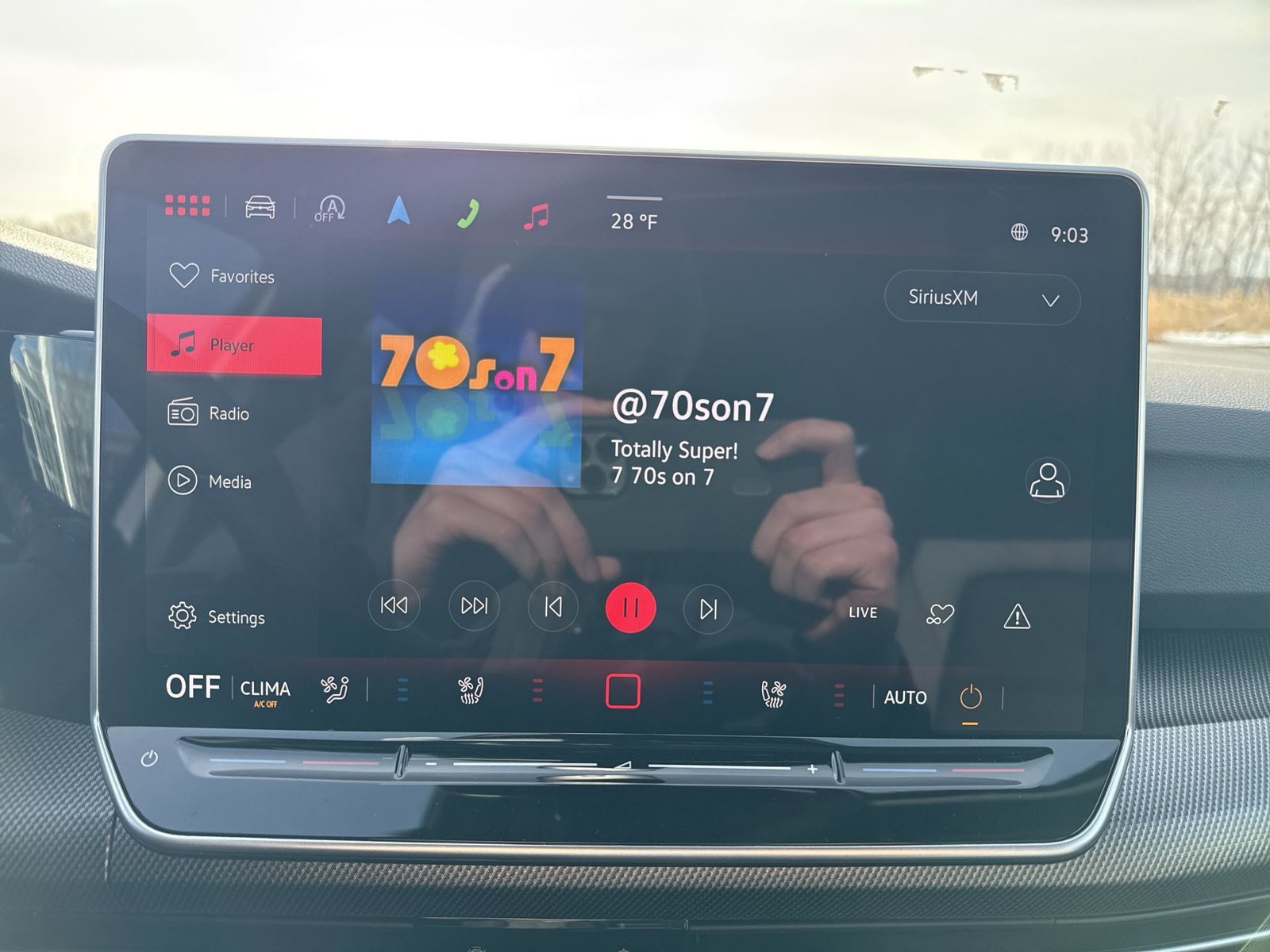 New 2026 Volkswagen GTI SE FWD image 18