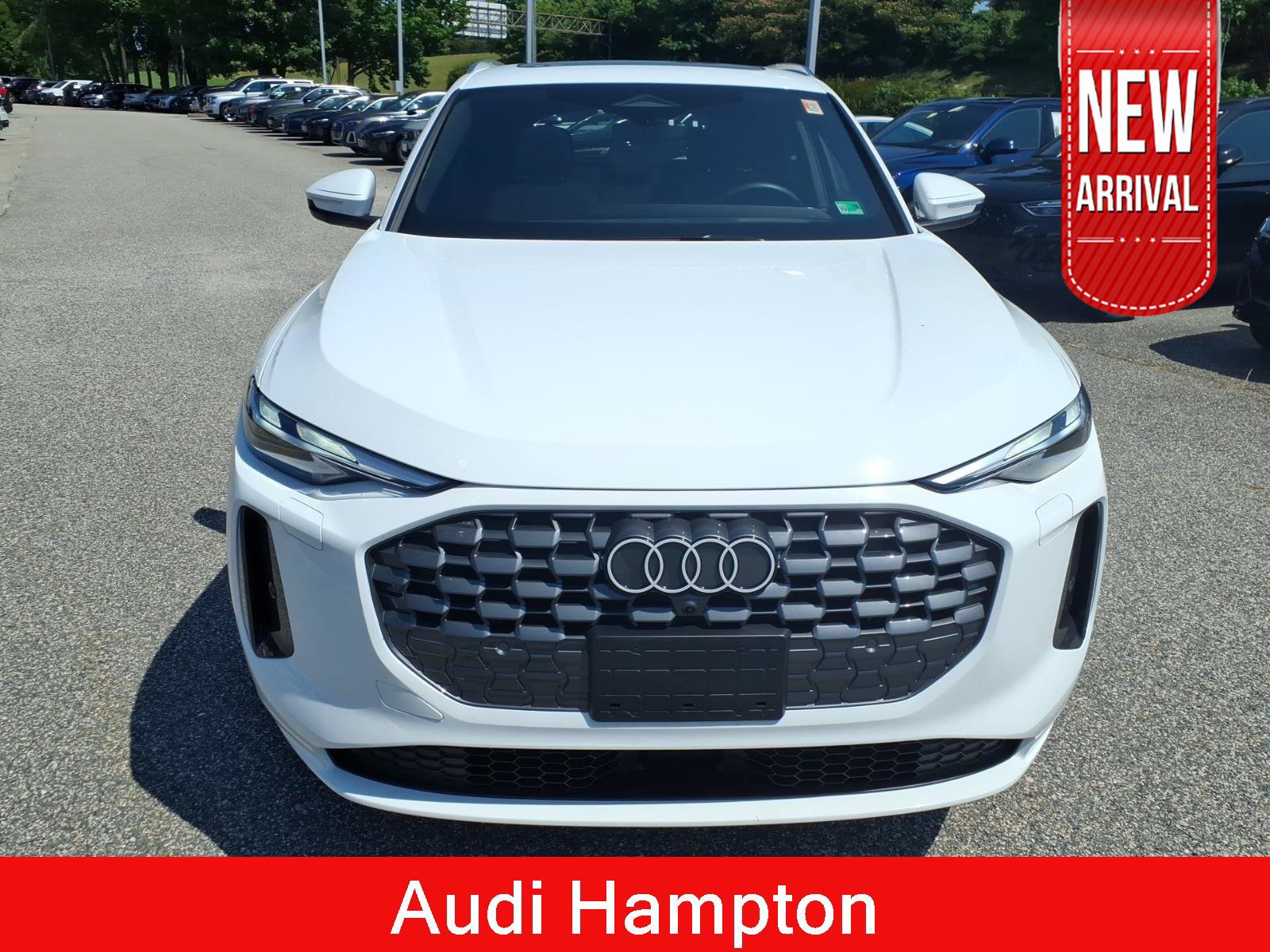 Used 2025 Audi Q5 Premium w/ Convenience Package AWD/4WD image 2